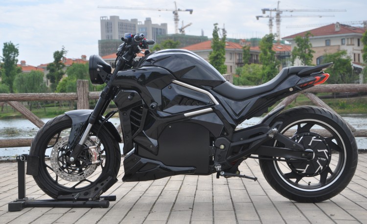 Moto sportiva elettrica fuoris - 72V 5000W Electric Motorcycle recensione e prezzo
